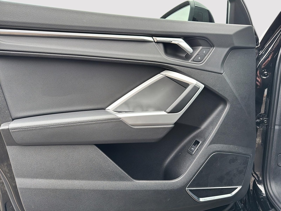 2020 Audi Q3 — 4