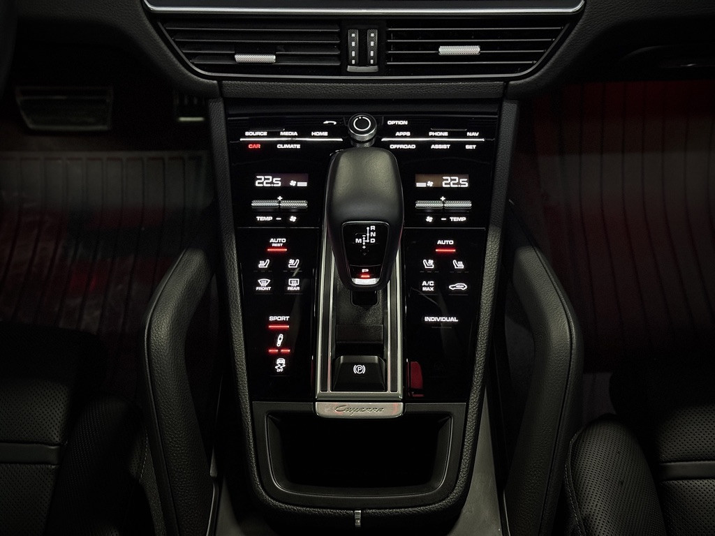 2023 Porsche Cayenne S — 4
