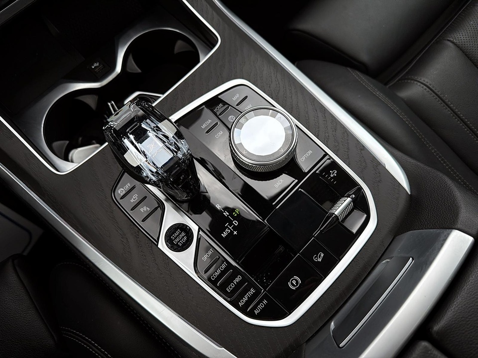 2022 BMW X7 — 9