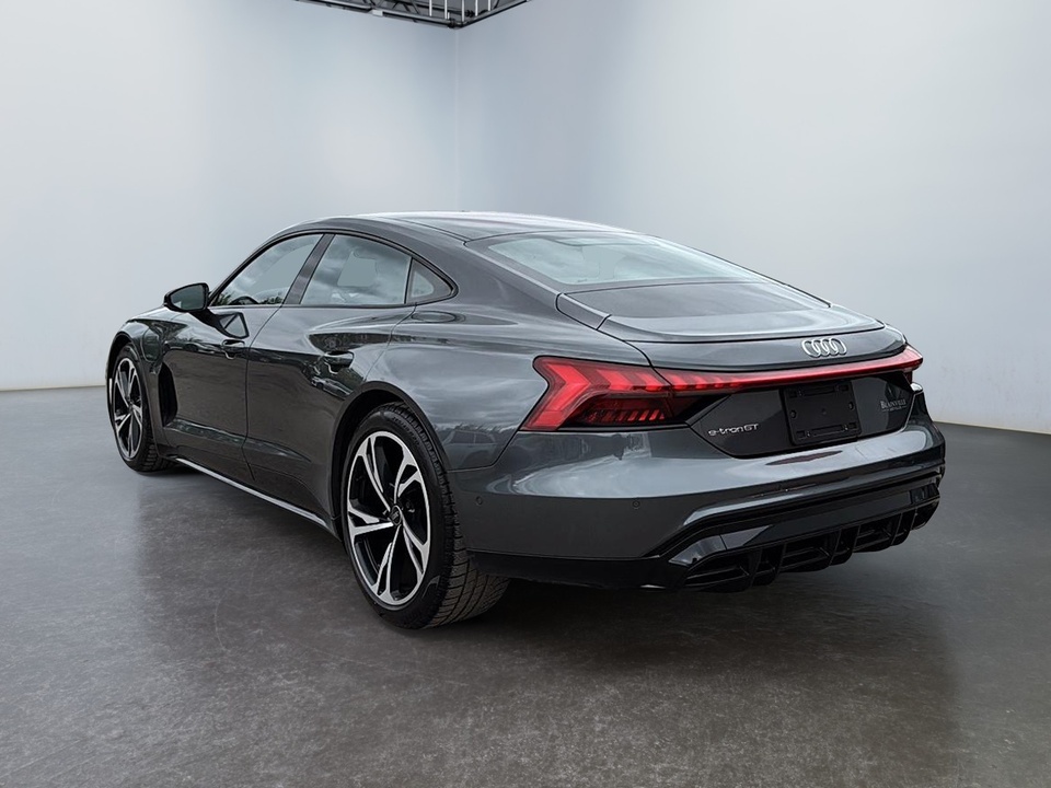 2022 Audi e-tron GT — 5