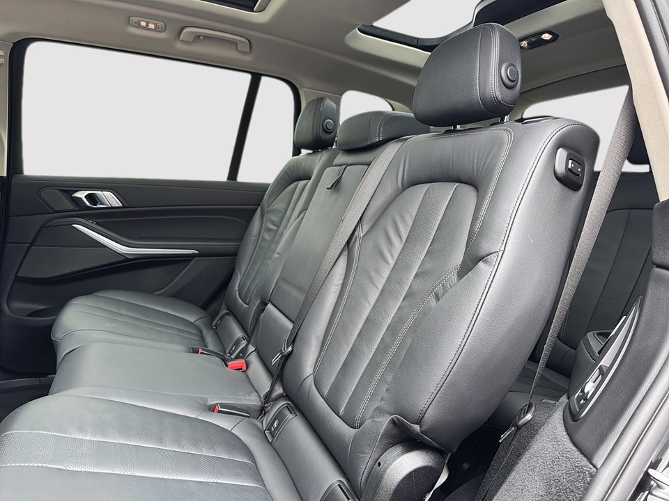 2022 BMW X7 — 6
