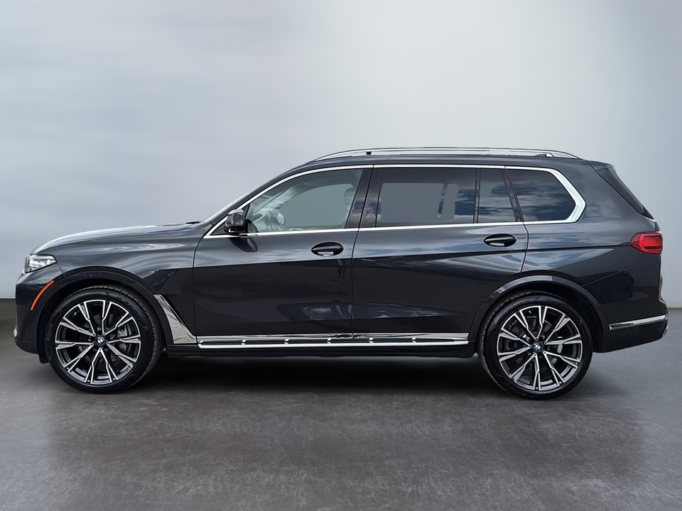 2022 BMW X7 — 2