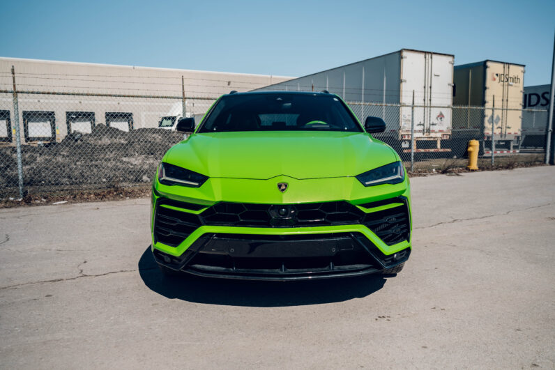 
2021 Lamborguini Urus full									