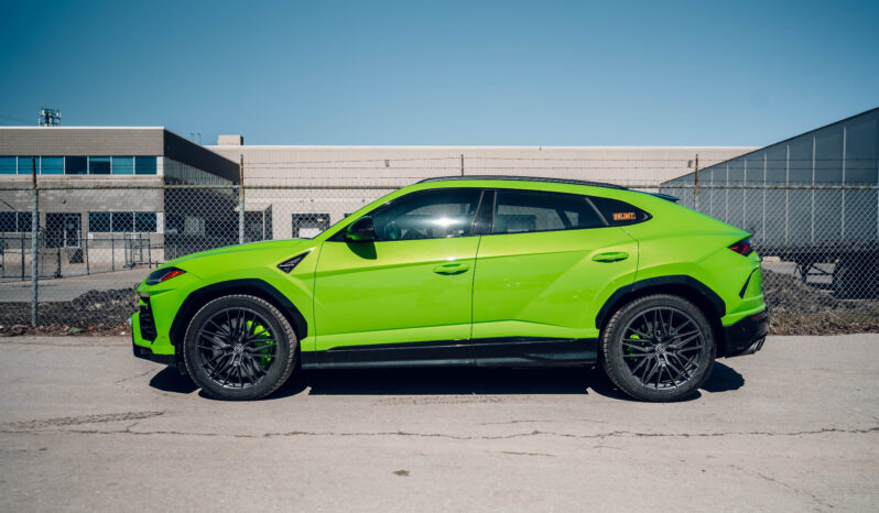 
2021 Lamborguini Urus full									