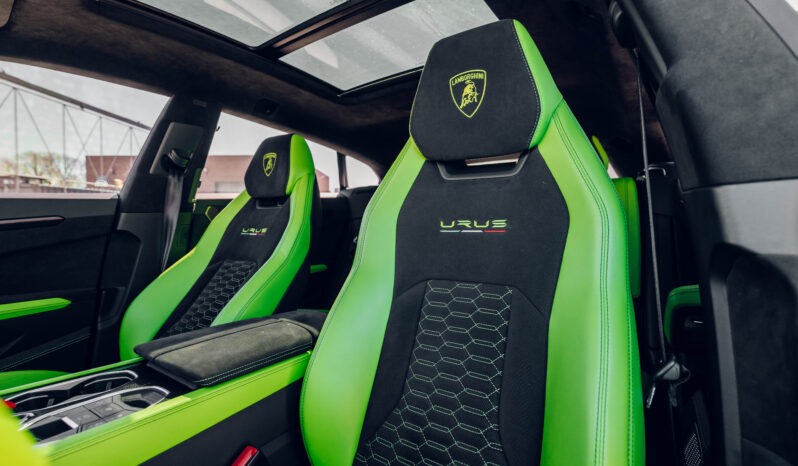 
2021 Lamborguini Urus full									
