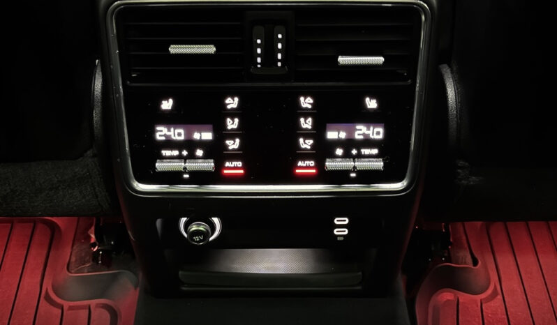 
2023 Cayenne S full									