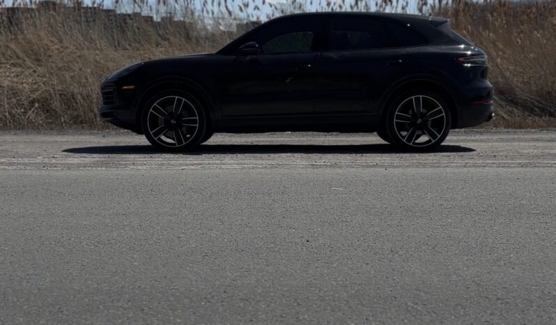 
2023 Cayenne S full									