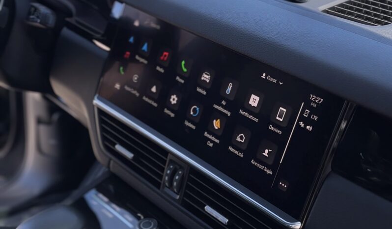 
2023 Cayenne S full									