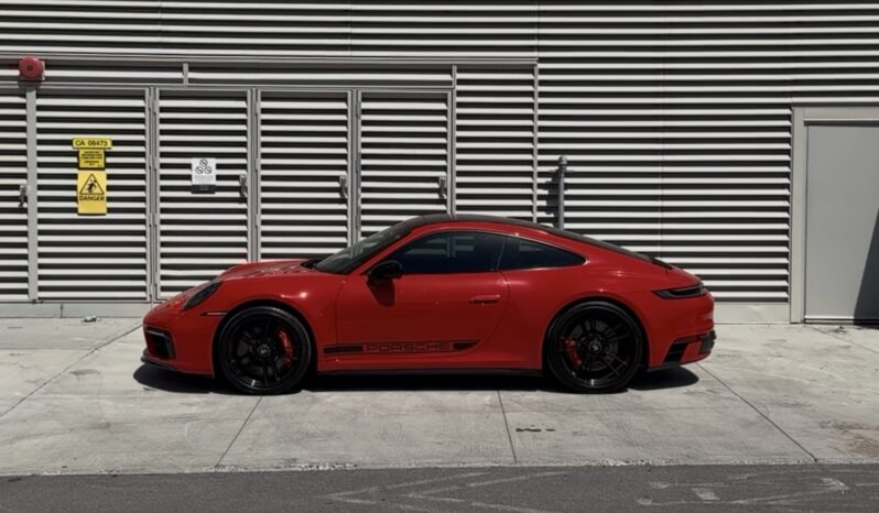 
2022 Porsche 911 Carrera GTS full									