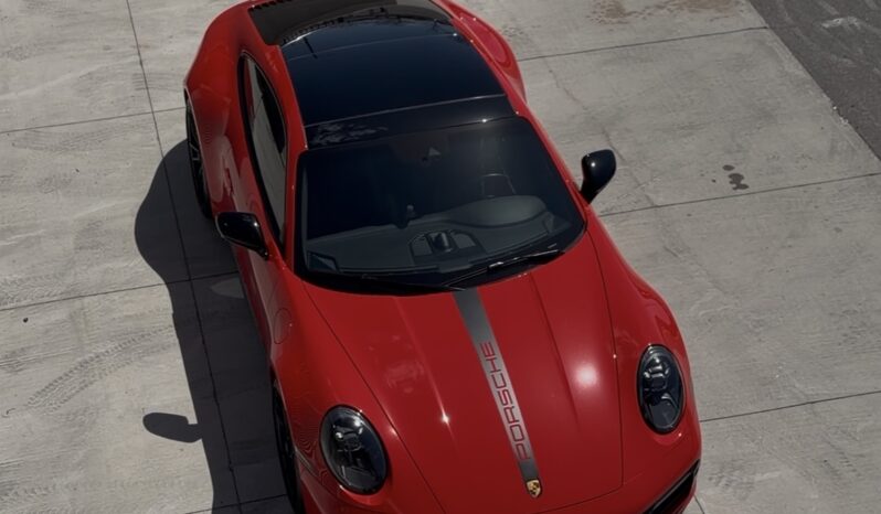 
2022 Porsche 911 Carrera GTS full									
