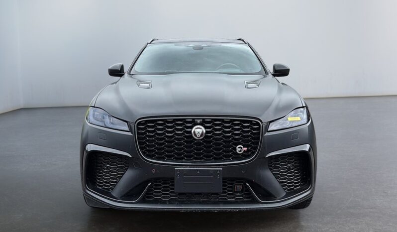 
2021 Jaguar F-Pace Svr full									