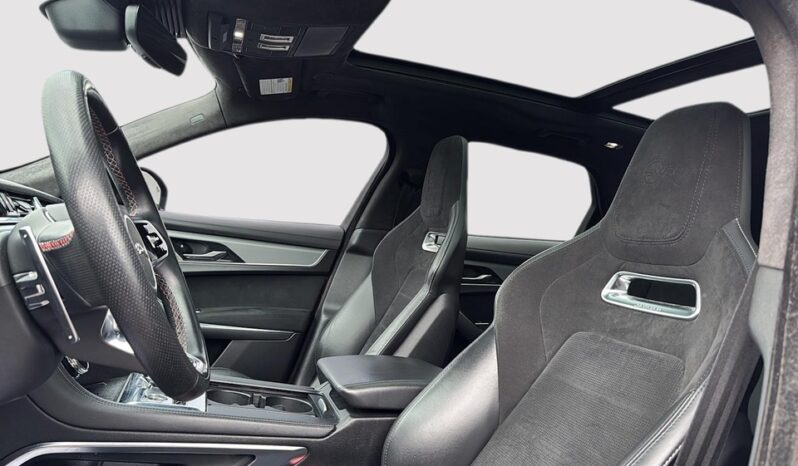 
2021 Jaguar F-Pace Svr full									