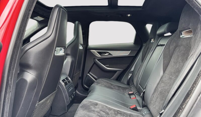 
2021 Jaguar F-Pace Svr full									